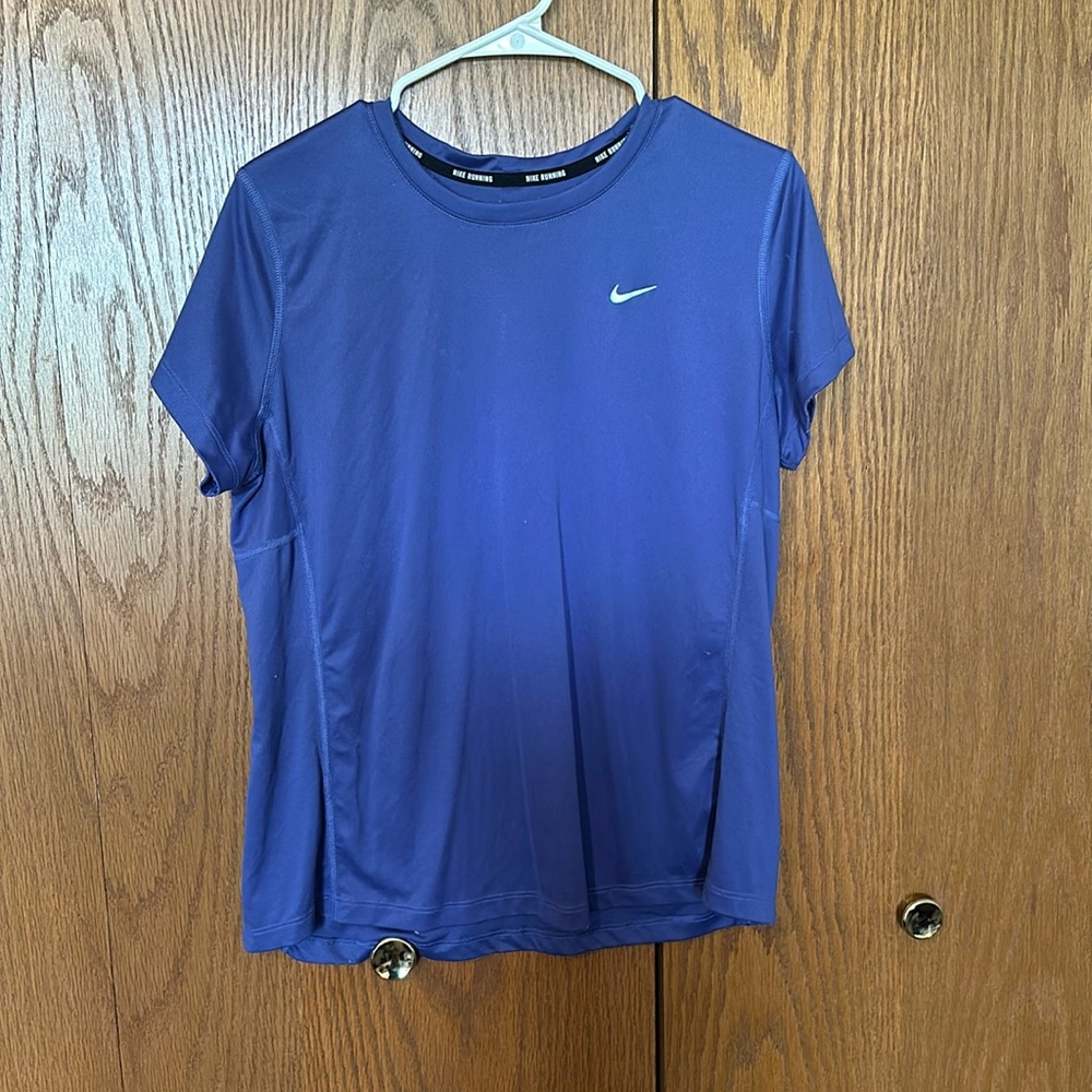 Women’s Nike Dri-fit shirt
